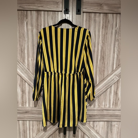 Striped Satin Tie Front Dress - Picture 4 of 5